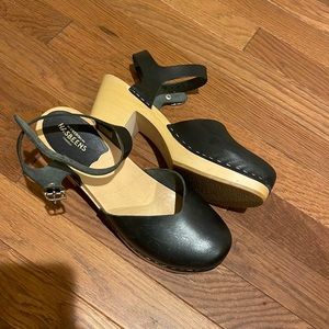 Black covered clog Swedish Hasbeens ankle strap 38